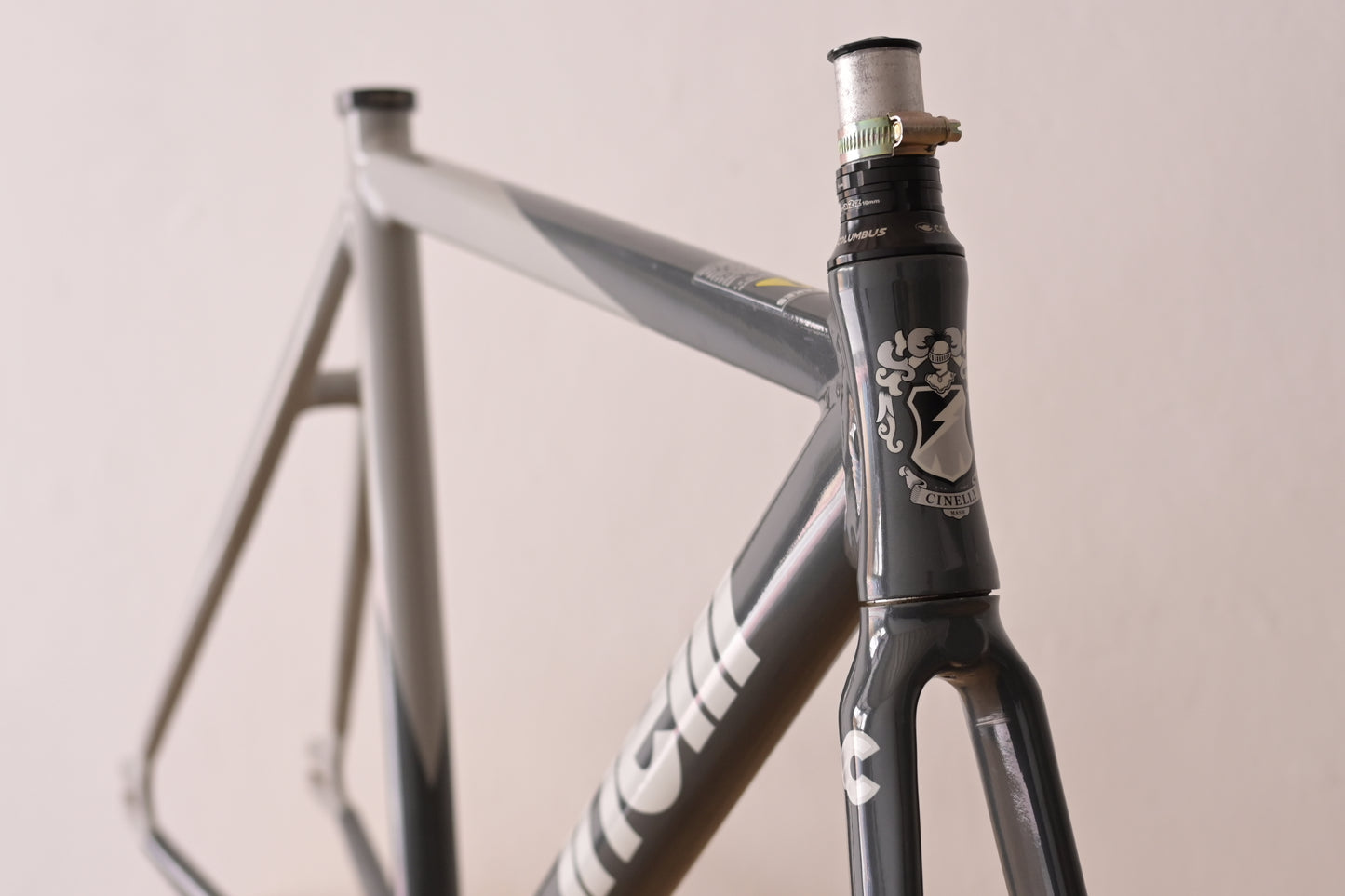 Cinelli Mash Grey Benny gold 50cm
