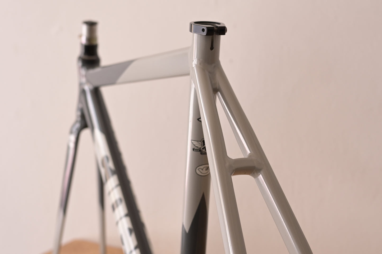 Cinelli Mash Grey Benny gold 50cm