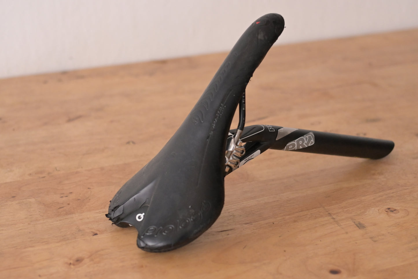 Pro carbon seatpost 27.2/280mm + Prologo saddle